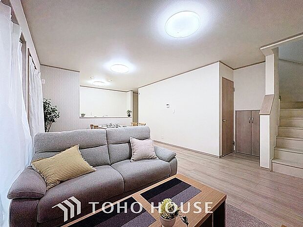 造りこんだ空間演出の妙が生み出す光と質のハーモニーはこの住宅のクオリティの良さを実感させてくれます。