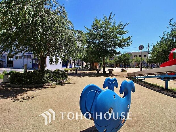 西一之江さくら公園まで約333m。