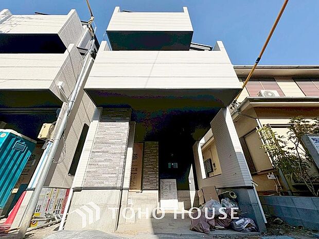 「外観」ここから始まる「日常」は家族にとって大切で貴重な時間・・・だからこそ、少しでも豊かに、少しでも快適に。そんな想いから生まれた本邸宅は、これから先のお住まいをきっと支えてくれるはずです。