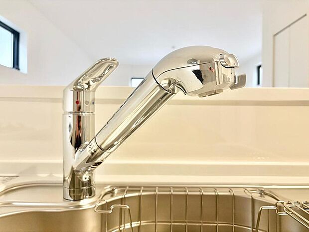 クリアな水が毎日使え、見た目にもスマートな浄水器一体型。お米を炊いたりする際には浄水機能をつかうこともできて、人気の商品です。