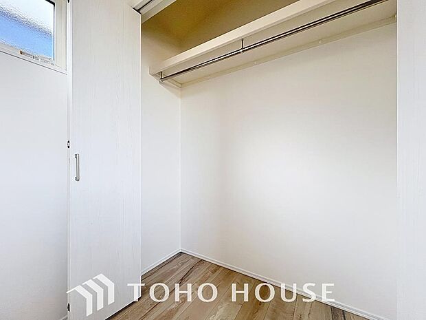 「収納完備」居室には収納スペースを完備し、自由度の高い家具の配置が叶うシンプルな空間です。