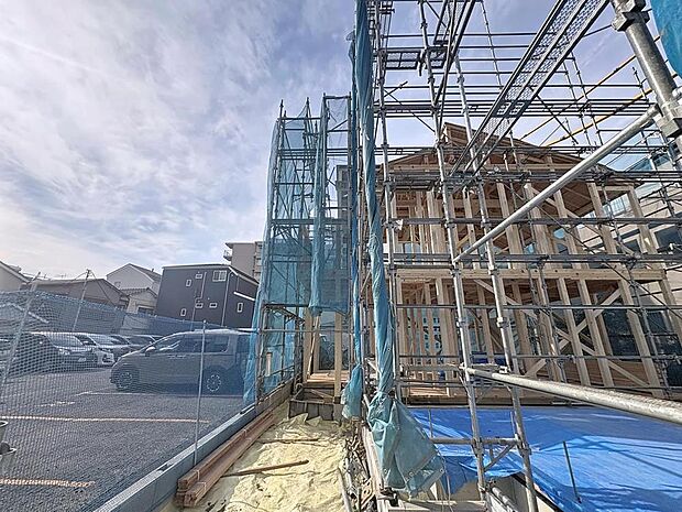 「現況」お部屋ぐらいは自分の価値観で自由にしたい。だからこそ、そのベースはシンプルであるべきだと思う。なぜなら、時の流れで人の好みは変わっていくものだから。