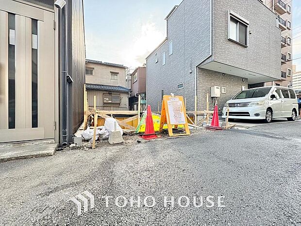 「外観」単に見た目や質感の良さだけではなく、建物の基礎や構造といった、目には見えにくい部分にもこだわります。住まいの本質の部分から、住み心地や安全性を見つめ直しました。