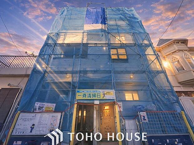 「現況」街並みや周辺の環境に呼応しながら、美しく、そして毎日の暮らしを考慮した機能性の高い住まい。