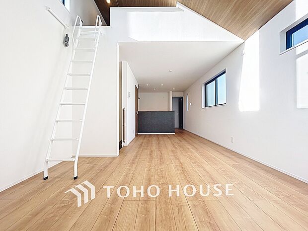 家は、ただ生活する場ではなく、笑顔の毎日、安らぎの日々のために、暮らしを愉しく、快適にする場所。