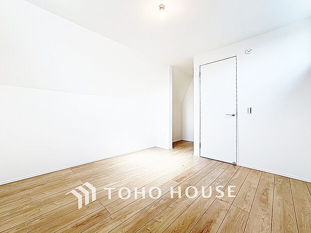 暖色系の照明は、心理的にも落ち着きを得られやすいそうです。