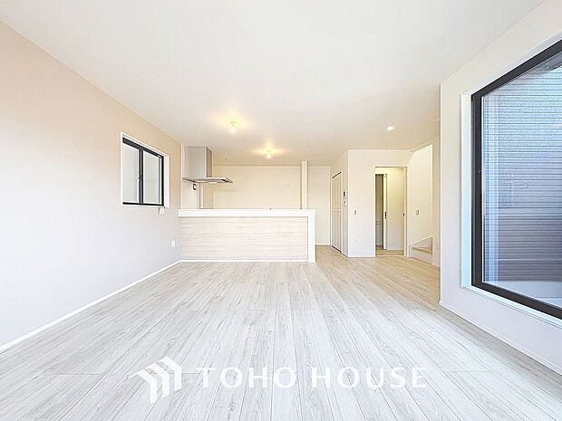 作り手の「気持ちの良いリビングでお過ごししていただきたい」という思いを感じさせます。