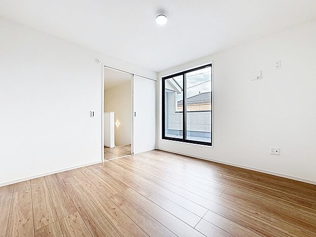 一日の疲れを癒やしてくれる主寝室。時を忘れて過ごす場所として過ごせるお部屋。