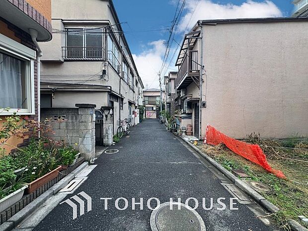 「前面道路含む外観」南西3.7m