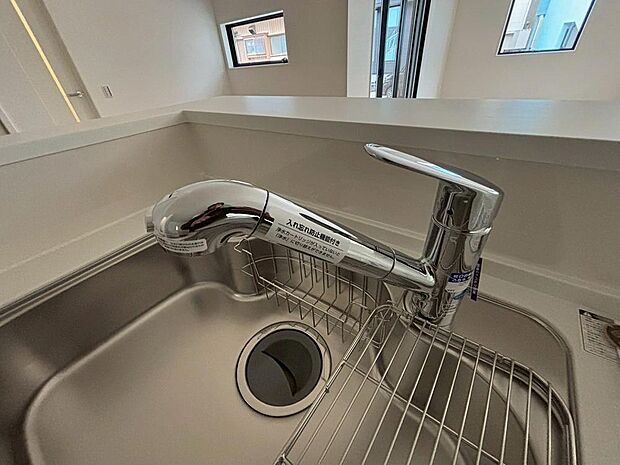 クリアな水が毎日使え、見た目にもスマートな浄水器一体型。お米を炊いたりする際には浄水機能をつかうこともできて、人気の商品です。