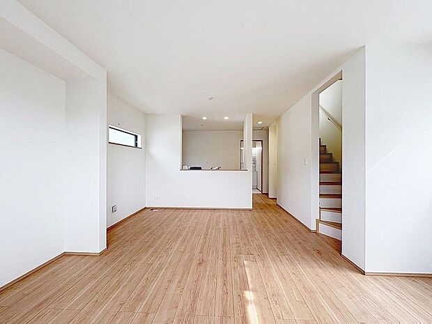 「自分らしい家造りを楽しめる」落ち着いたカラーコーディネートの室内。インテリアやファブリックで、オーナー様好みのテイストデザインを取り入れて頂けます。