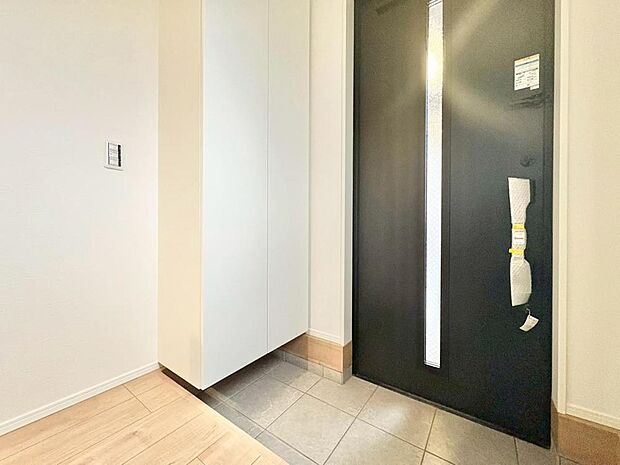 「玄関」「ただいま」・「おかえり」。新居で交わす家族同士の何気ないやり取りがただ何となく嬉しいんです。自分のお家を手に入れた事の喜びが感じられるお客様からの素敵なエピソードです。