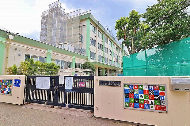 江戸川区立篠崎第五小学校まで約575m。