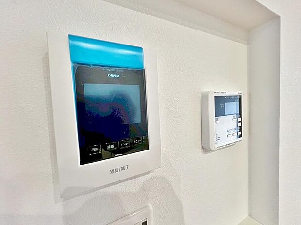 「見える安心」をカタチにしました。誰が来てもわかる様にモニター付きインターホンを設置。家事導線を考慮した個所に設置し、防犯性と利便性に優れ快適と安らぎを合わせた優しい設計。