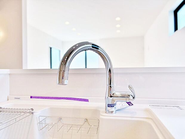 クリアな水が毎日使え、見た目にもスマートな浄水器一体型。お米を炊いたりする際には浄水機能をつかうこともできて、人気の商品です。