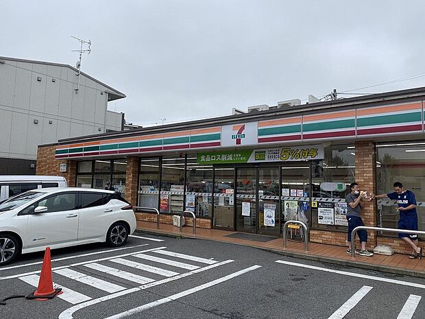 セブンイレブン 南柏駅東口店 まで約1765m。