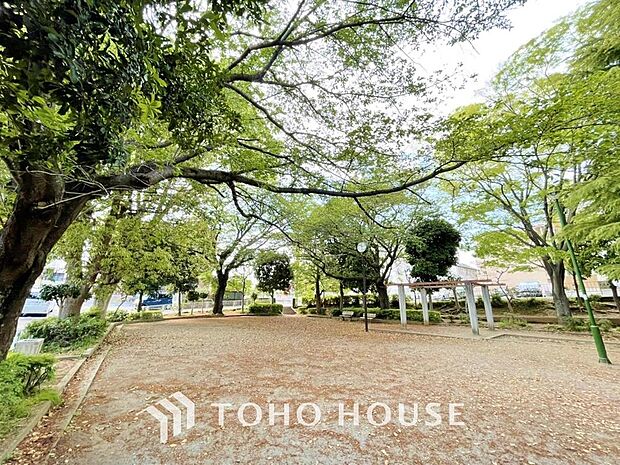 柏西口第三公園まで約1544m。