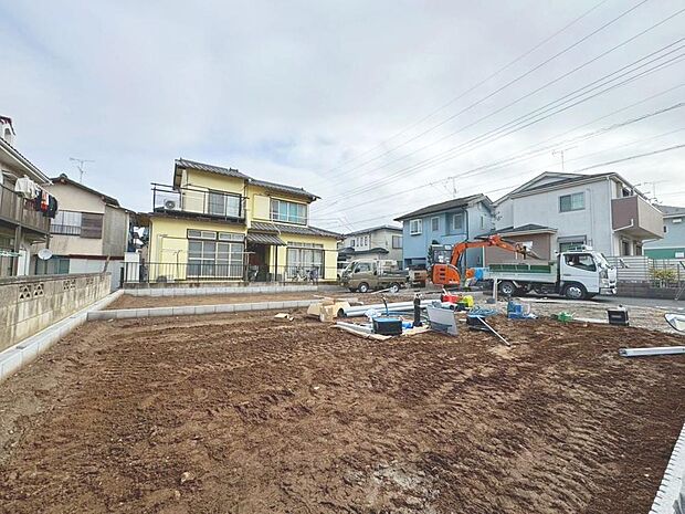 「~2階建て4LDK~」16帖えのLDK、豊富な収納、生活を彩る設備など、プラスワンのポイントが詰まった邸宅です。。