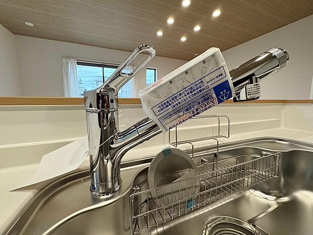 クリアな水が毎日使え、見た目にもスマートな浄水器一体型。お米を炊いたりする際には浄水機能をつかうこともできて、人気の商品です。