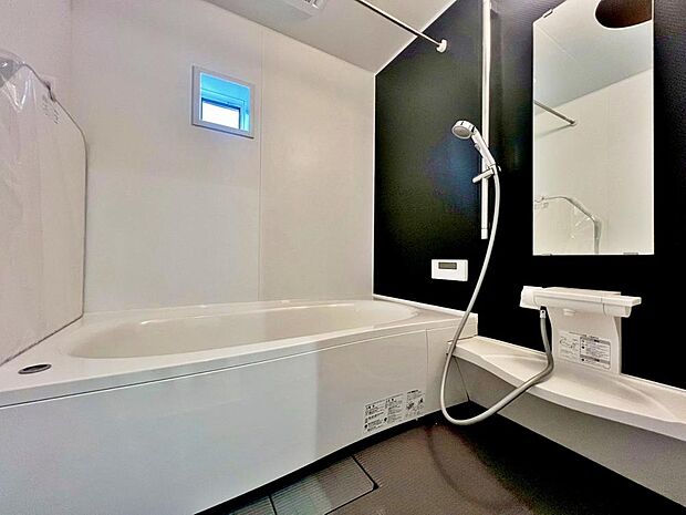 「一日の疲れをリフレッシュ。快適バスルーム。」癒しの空間バスルームです。天気に左右されずに洗濯物を乾かせる、浴室乾燥機・オートバス機能付きです。