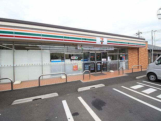 セブンイレブン 松戸八ヶ崎8丁目店まで約767m。