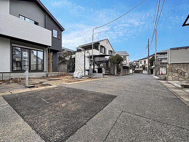 「前面道路」前面道路:東5m