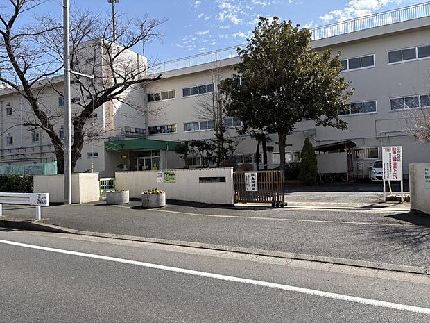 船橋市立高根台第二小学校まで約500m。