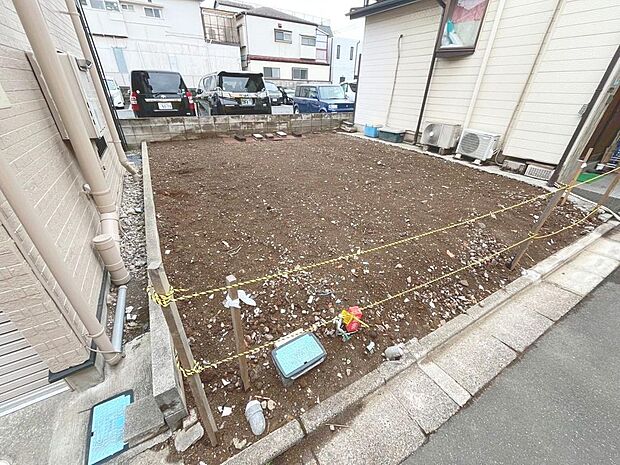 「~3階建て3LDK~」一日の中で多くの時間を過ごすことになる住まいだからこそ、いつも穏やかな空間であるように心掛け、「落ち着き」と「安らぎ」と「快適」を実現してくれます。