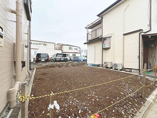 「~落ち着いた街並み~」光り溢れる爽やかなお家。閑静な住宅地につき静かで穏やか採光窓が多く風通しも良好です。