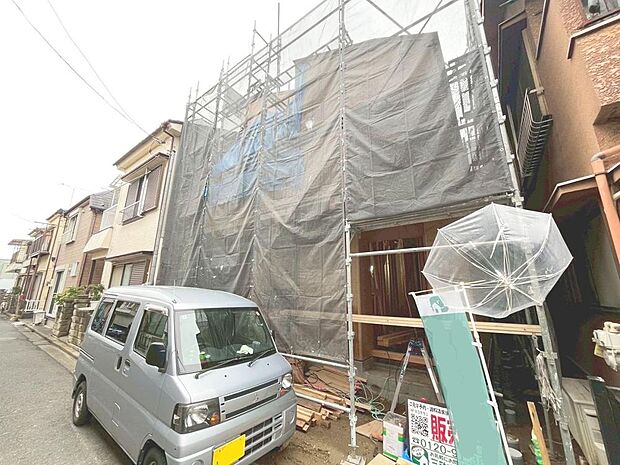 「利便性に優れた住環境。」小学校960m、スーパー720m、公園341m。歩いて行ける距離にお買い物施設や教育施設が揃う街並み。子育て世帯も住みやすい、便利な住環境です。