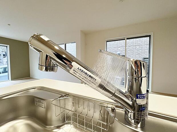 クリアな水が毎日使え、見た目にもスマートな浄水器一体型。お米を炊いたりする際には浄水機能をつかうこともできて、人気の商品です。