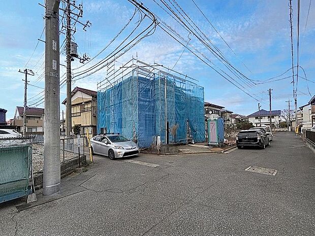 「外観」今日も、明日も、この街で、きっと誰かがしあわせになる物語が描かれていくはずです。同じ風景が毎日365日、まったく違う顔を見せてくれる。爽快な風も毎日やさしく頬をなででくれます。