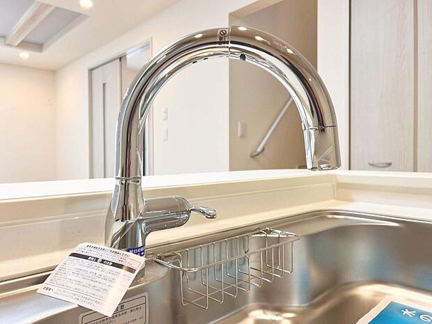 クリアな水が毎日使え、見た目にもスマートな浄水器一体型。お米を炊いたりする際には浄水機能をつかうこともできて、人気の商品です。