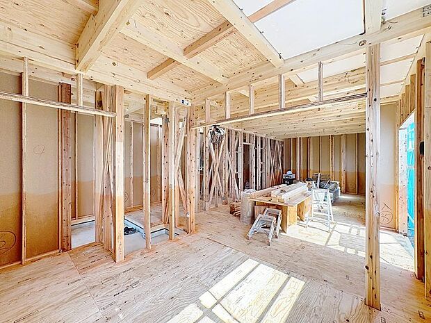 「内装造作中」