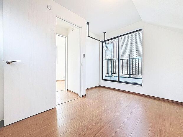 「居心地の良いナチュラル空間」お家時間を穏やかに過ごせる寛ぎの空間です。居心地の良さを実感して頂けるお部屋となっております。