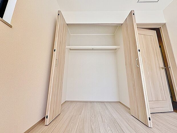 「居心地の良いナチュラル空間」お家時間を穏やかに過ごせる寛ぎの空間です。居心地の良さを実感して頂けるお部屋となっております。