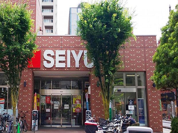 西友 竹の塚店まで約280m。