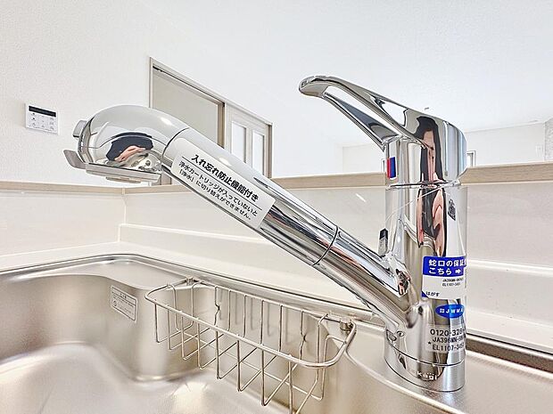 クリアな水が毎日使え、見た目にもスマートな浄水器一体型。お米を炊いたりする際には浄水機能をつかうこともできて、人気の商品です。