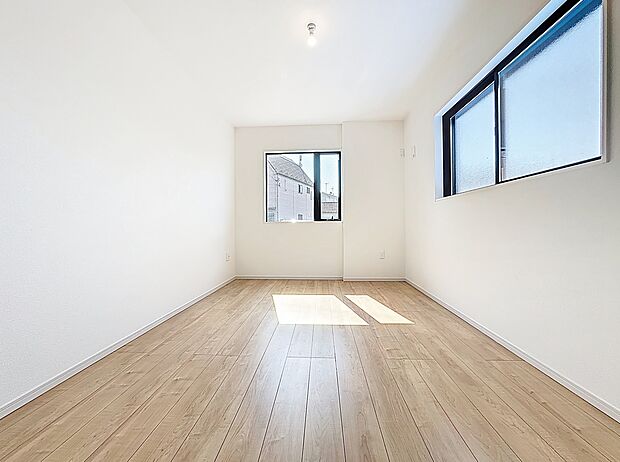 生活感を感じない空間では落ち着く事はできません。絶妙な雰囲気、配色、素材感を意識してコーディネート。