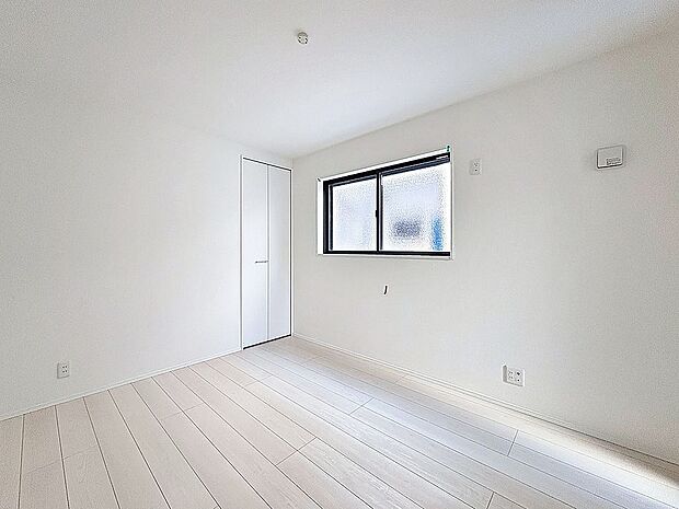 「フレキシブルに使えます」書斎としても、趣味やくつろぎのスペースとしてお使いいただけます。家族と一緒に楽しい時間を過ごす中にも、一人でくつろげる時間と場所は特別なものになります。