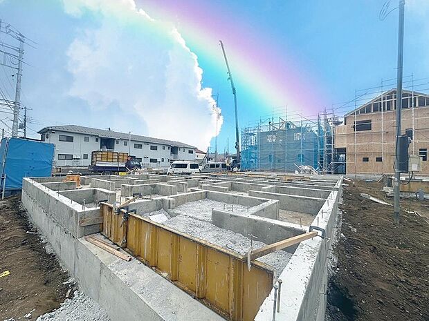 「家事楽プランの間取り。」1階、リビング階に水回りが集結していることで家事導線も確保され、《暮らしやすい》の実現が叶うお家です。