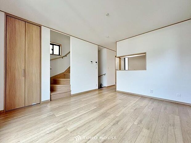 「自分らしい家造りを楽しめる」落ち着いたカラーコーディネートの室内。インテリアやファブリックで、オーナー様好みのテイストデザインを取り入れて頂けます。