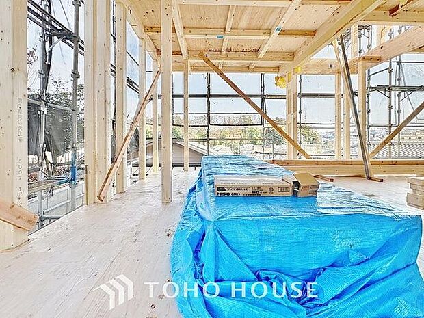 「現況」一日の中で多くの時間を過ごすことになる住まいだからこそ、いつも穏やかな空間であるように心掛け、「落ち着き」と「安らぎ」と「快適」を実現してくれます。