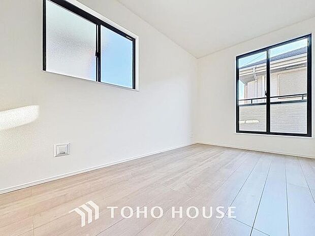 「心地よい空間」ほっと一息つけるような、安心して寛げる雰囲気の空間です。シンプルな内装は、時が経ちニーズが変わっても、フレキシブルに活用頂けます。