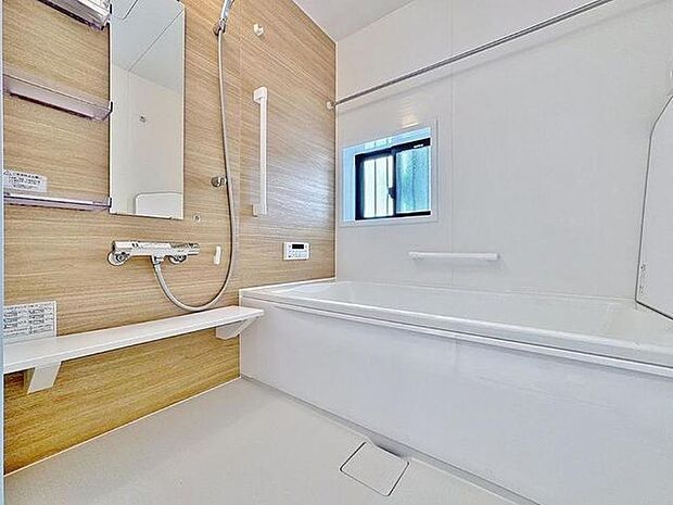 「一日の疲れをリフレッシュ。快適バスルーム。」癒しの空間バスルームです。天気に左右されずに洗濯物を乾かせる、浴室乾燥機・オートバス機能付きです。