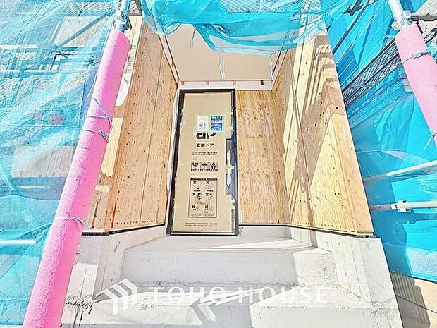 「玄関」お家の面構えの良さは玄関アプローチで決まると言っても良いでしょう。大切な「我が家」を演出するために、お家の外構周りに色々と手を加える方も増えてきています。