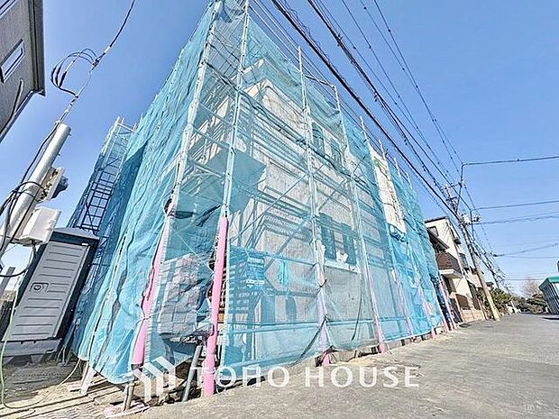 「約17帖のLDK・ゆとりの4LDK。」リビングにも収納スペースを備えた1階水まわり集約プランの邸宅。