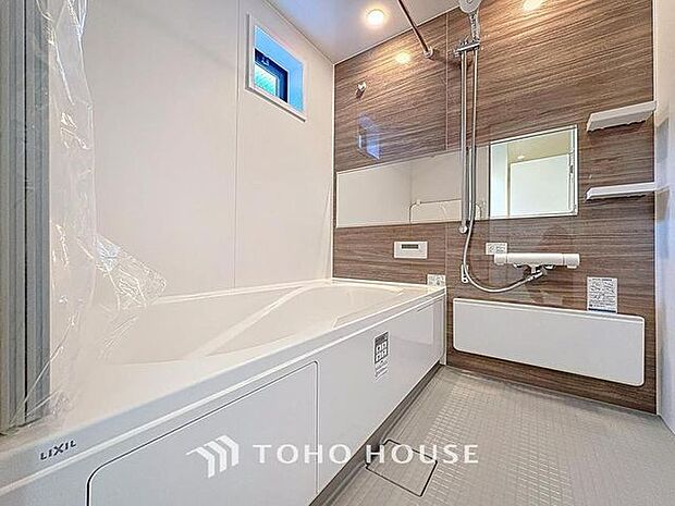 「一日の疲れをリフレッシュ。快適バスルーム。」癒しの空間バスルームです。天気に左右されずに洗濯物を乾かせる、浴室乾燥機・オートバス機能付きです。