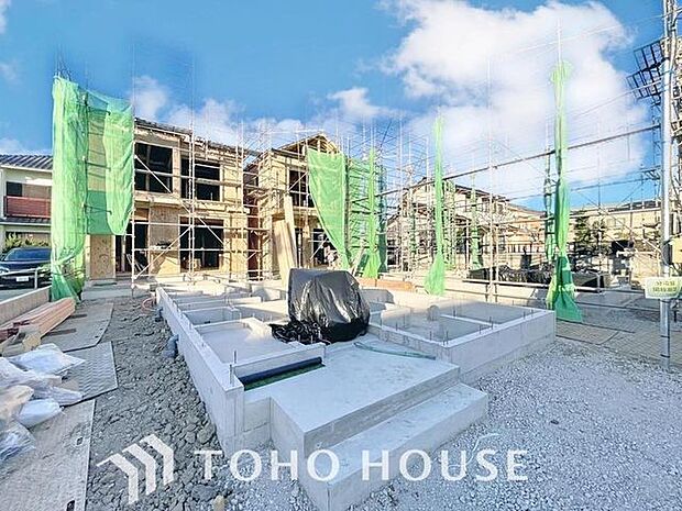 「外観」今日も、明日も、この街で、きっと誰かがしあわせになる物語が描かれていくはずです。爽快な風も毎日やさしく頬をなででくれます。