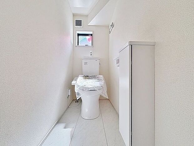 「ウォシュレット機能付き」優れた節水効果や汚れが付きにくい便座など、ほしかった機能が揃ったウォシュレット一体型トイレです。